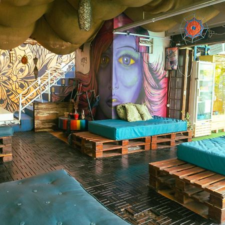 Oceanic Hostel Balneário Camboriú エクステリア 写真