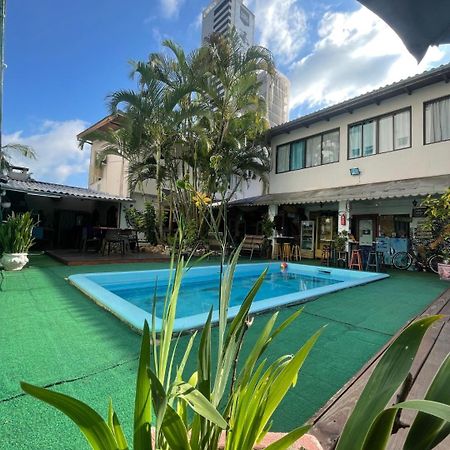 Oceanic Hostel Balneário Camboriú エクステリア 写真